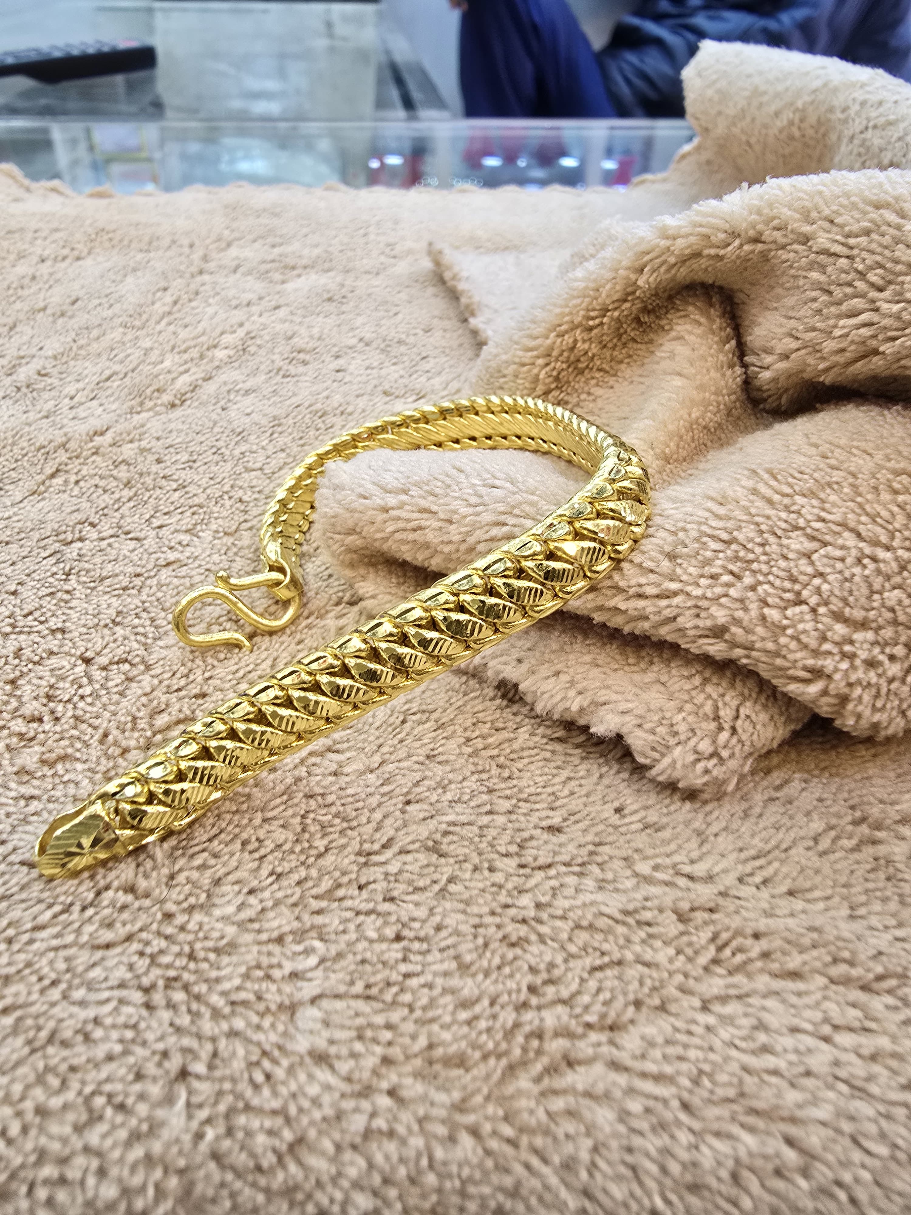 Bracelet